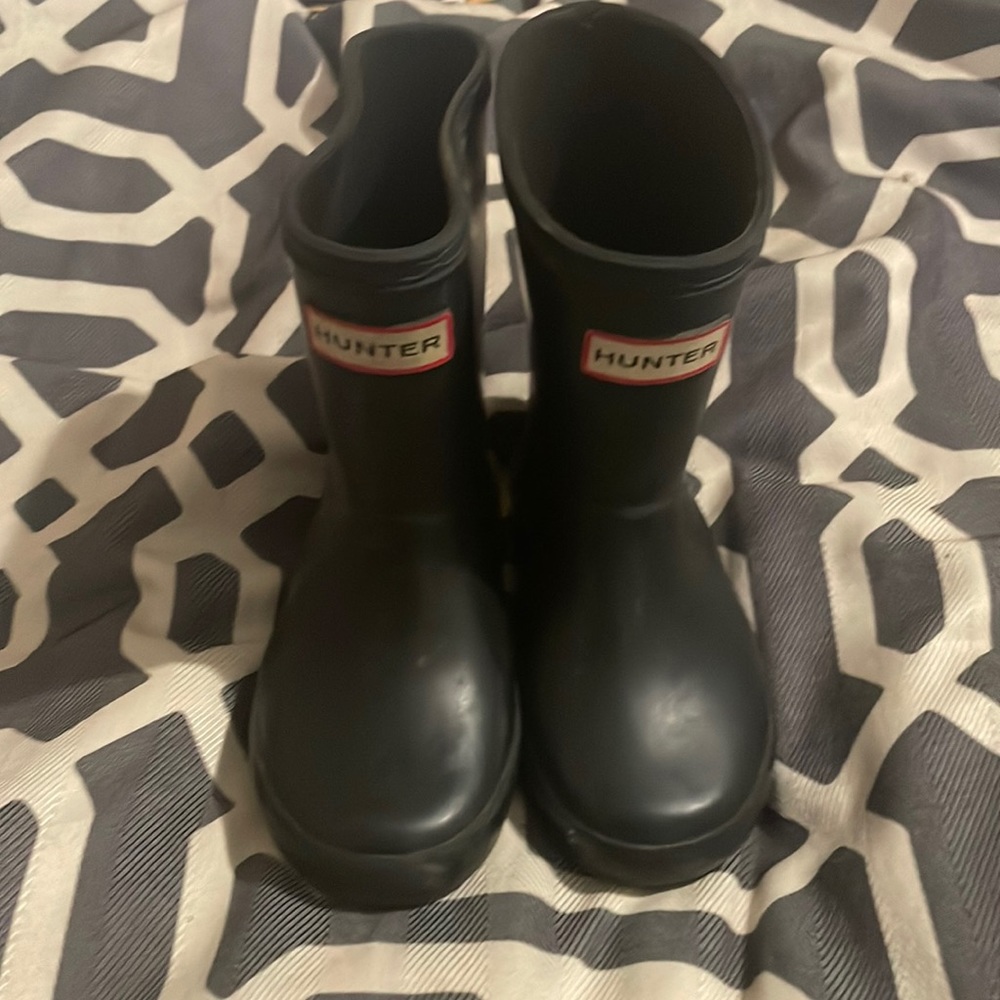 Great Condition Black Matte Hunter Boots - Size 5